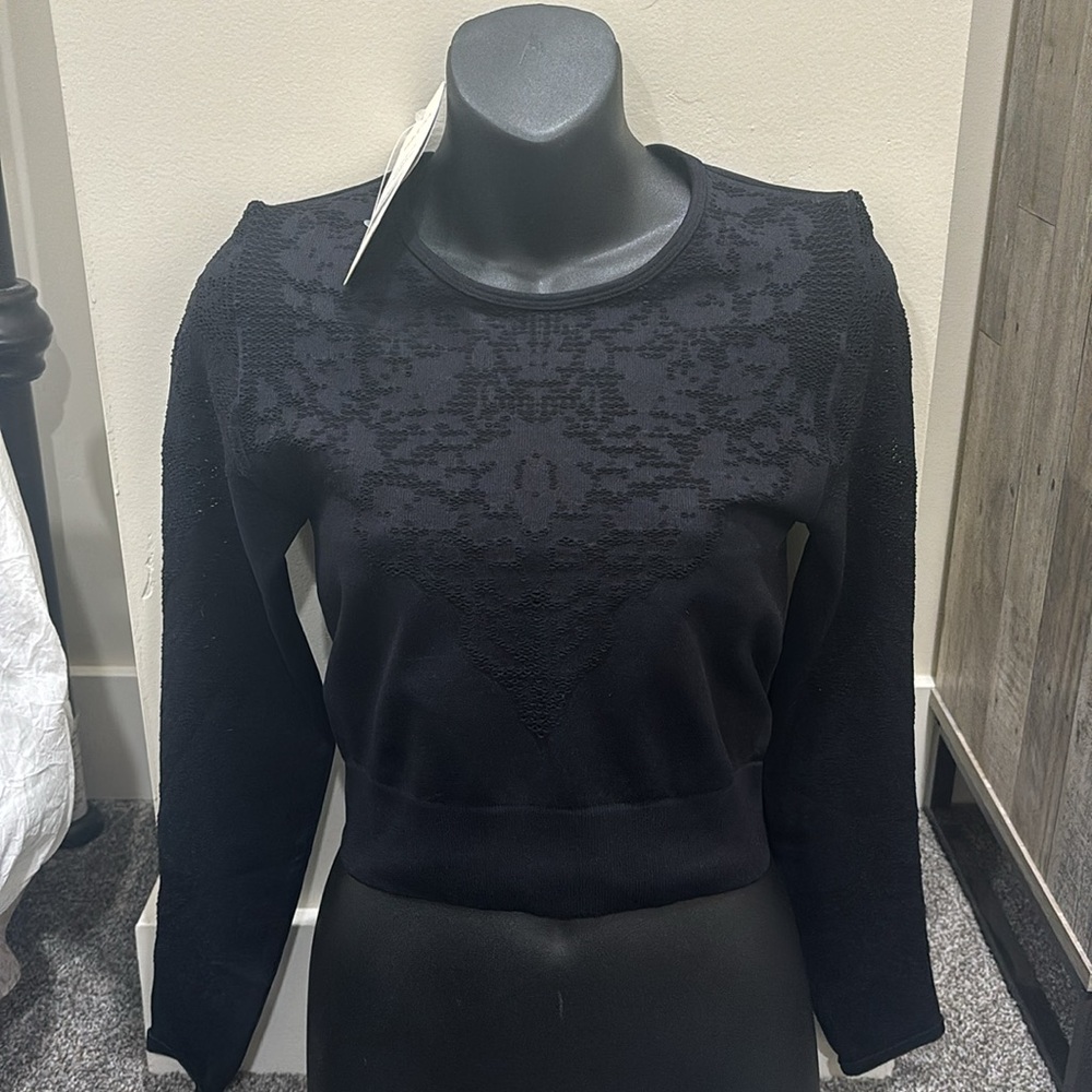 NWT Fabletics Flora Seamless L/S Top